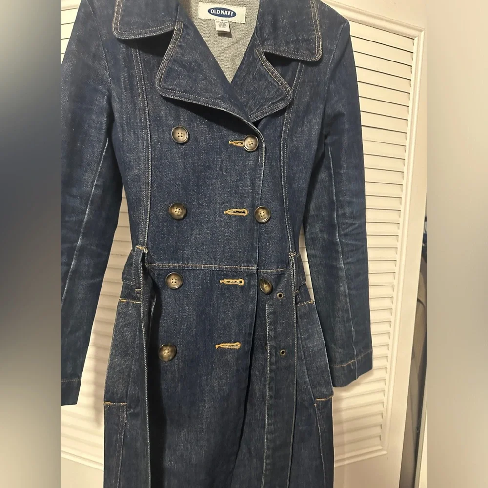 Old Navy Belted Denim Trench Coat
Size Small - Picture 2 of 5